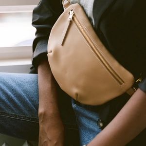 Abby Alley Sling Bag in Latte
